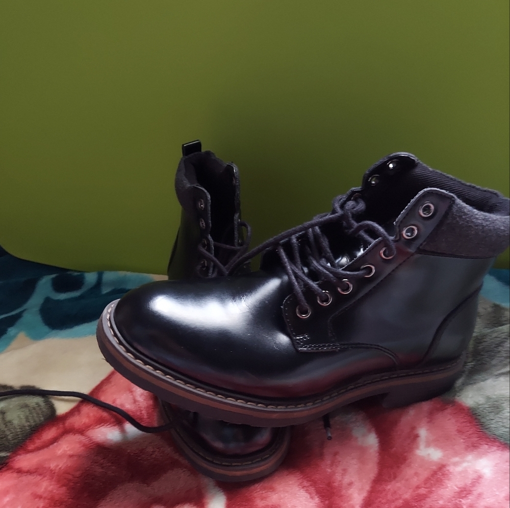 Men's black boots